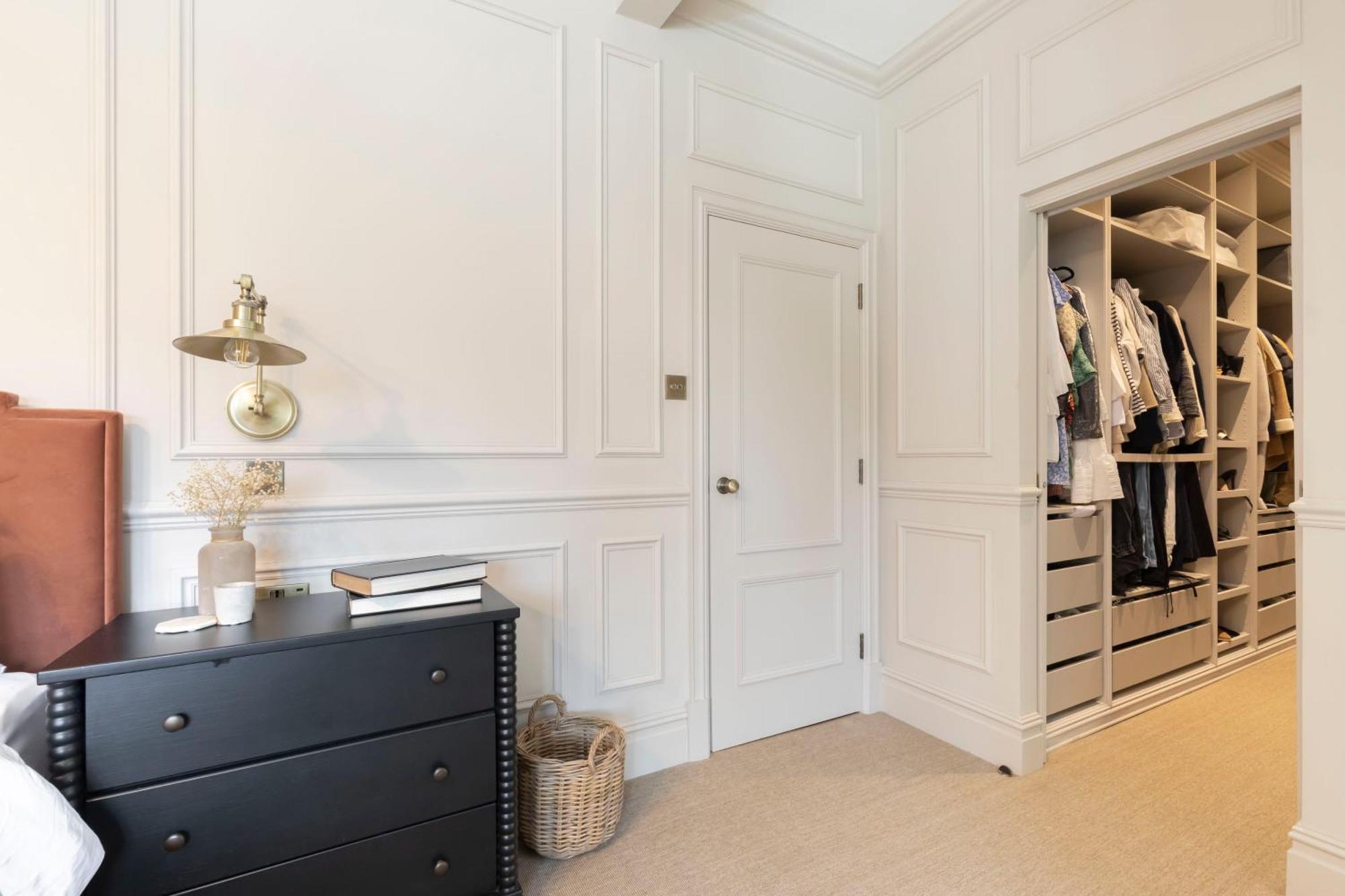 Villa Luxury 6 Bedroom Period With Sauna And Gym Cheltenham