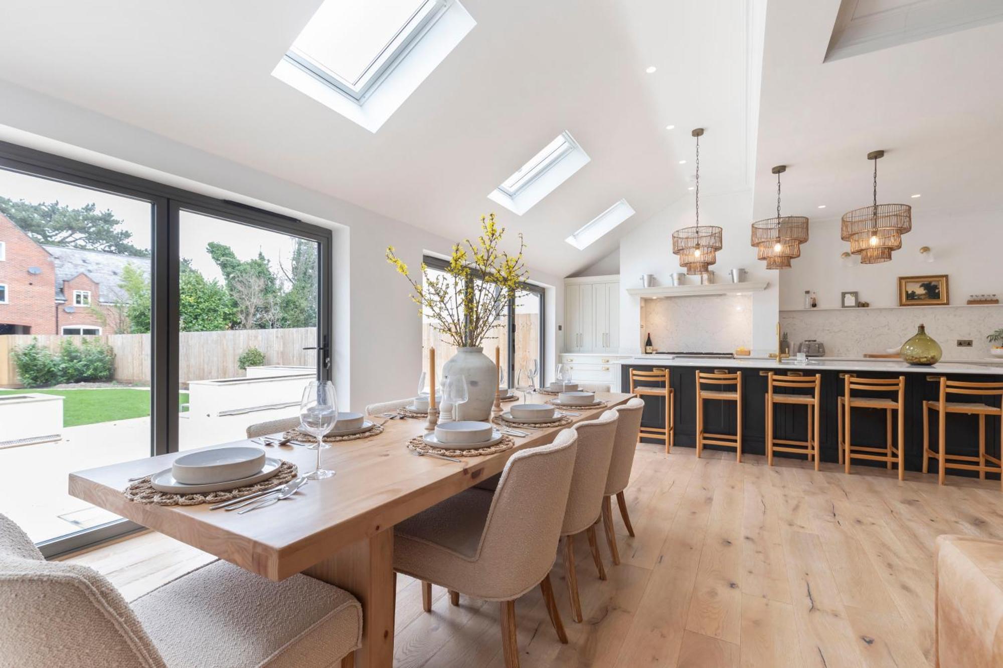 Luxury 6 Bedroom Period With Sauna And Gym Villa Cheltenham